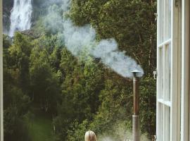 Waterfall Retreat，位于Kolo的酒店