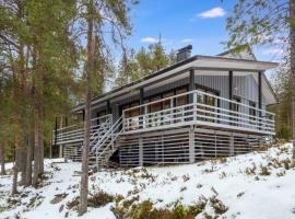 Holiday Home Keskikallio- nuasjärvi by Interhome，位于拉赫登佩拉的酒店