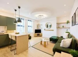 Aura - Elegant Retreat in Prime Leeds Location!