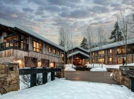 Abode on the Big Trail，位于提顿村的乡村别墅