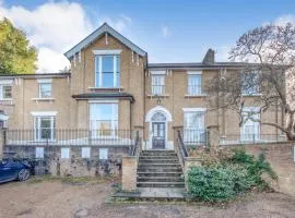 Gated Mansion Apartment- Stylish, Quiet & Secure