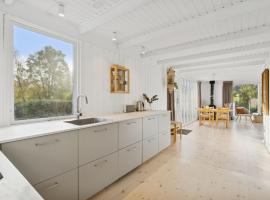 Holiday Home Anni - 250m from the sea by Interhome，位于伦讷的酒店