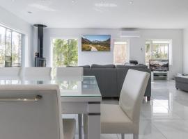 Holiday Home Villa hirvas by Interhome，位于Salmentaka的酒店