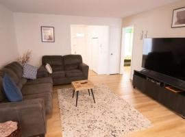 3 cozy bedrooms 2 bathrooms，位于温尼伯的酒店