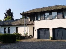 logies Huis Liselotte，位于亨克的酒店