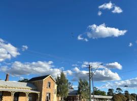 Cabins of wang，位于Wallerawang的酒店