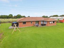 Gorgeous Home In Løgumkloster With Wifi，位于Agerskov的酒店