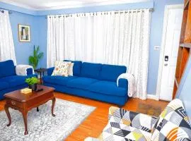 The Charming Cozy 4-Bedroom Getaway in Glen Burnie