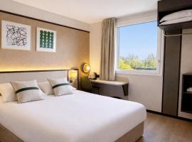 Brit Hotel Saint-Méen-le-Grand en Brocéliande，位于圣欧内小教堂的酒店