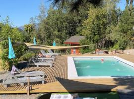 Cabañas Alto Quillay, radal siete tasas，位于El Torreón的酒店