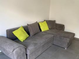 Neues Appartement, in der Nähe von Köln，位于勒斯拉特的酒店