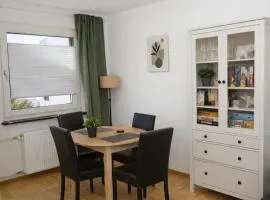 Stilvolle 2-Zimmer-Wohnung - Tram vor der Tür - Parkplatz - Rainshower - Nähe Universität