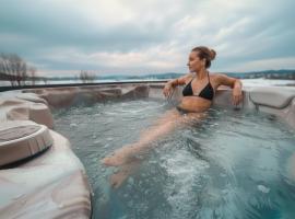 Modernes Penthouse mit Rooftop-Whirlpool, risieger Panoramaterrasse & Tischfußball für bis zu 8 Personen，位于瓦尔德基兴的酒店