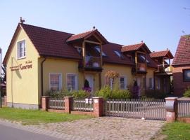Ferienhaus Kamerun an der Elbe，位于Damnatz的酒店