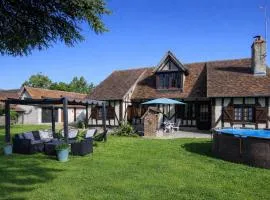 La Demeure du Cerf gîte de charme 6P avec piscine chauffée & spa, Sologne, proche Center Parcs, Lamotte-Beuvron et Zoo de Beauval