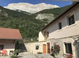 Le Rocher des Ducs, appartement, cour privative, abris voiture