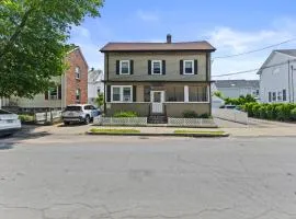 Cozy&Spacious 6Br home in Newton