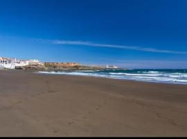 Pablo House Beach，位于特尔德的酒店