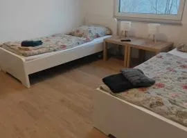 Siegen - Geisweid Work and stay Neu Modernisiert 2 Schlafzimmer Badezimmer Balkon