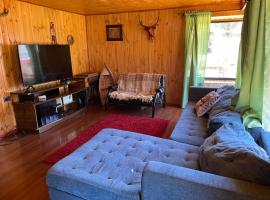 Alojamiento para toda la familia o parejas，位于Quemchi的酒店