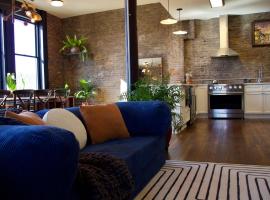 The Historic Berry Loft at Waterfront Hall，位于惠灵的酒店