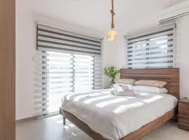 TelMar White House - 100m from the Sea