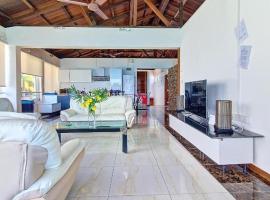 Holiblue，位于蓝海湾的酒店