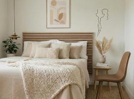 Calm Condo in villa area near nature，位于Vendelsö的酒店