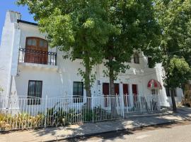 HOSTAL PARIS TALCA，位于塔尔卡的住宿