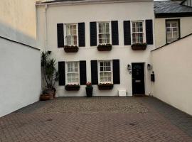 Sandringham House，位于圣赫利尔泽西的乡村别墅