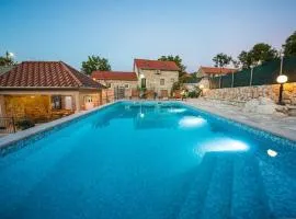 Holiday house Buljanovi Dvori with private pool