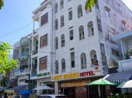 Huy Ho&agrave;ng Hotel，位于芹苴的宠物友好酒店