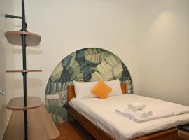 Hero Hostel & Billiards，位于朱笃的青旅