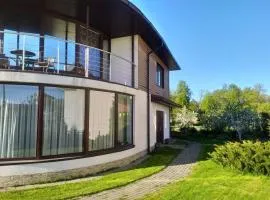 Serene 4-Bedroom House Rental in Historic Rga