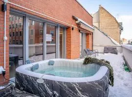 Grand Terrace Jacuzzi Penthouse Rooftop