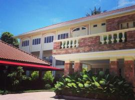 Nina Hotel Syariah，位于沙拉迪加的酒店