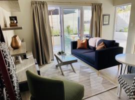 Seaside Garden Retreat，位于泰布尔维尤的酒店