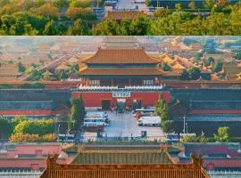 Templeside Courtyard Hotel Close to Sqaure Forbidden next to White temple Free laundry and breakfast Personalized Needs Develop