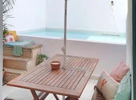 Pera White Patio