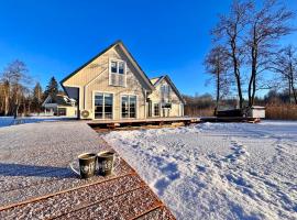 Namelis ant vandens "Giliaus namelis"，位于Tytuvėnai的酒店