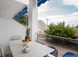 Azur Apartments by Paralia Living，位于尼基季的酒店