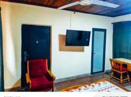 oye hotel，位于Ashalebotwe的酒店