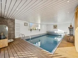 Suite4you Erlen l Privater Pool ganzjährig beheizt & Sauna l 10min zum Bodensee, Parkplatz & WLAN