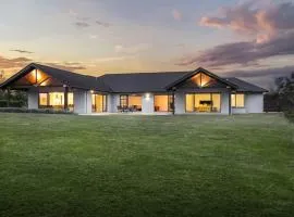 5-Acre Farm Paradise Escape nr Albany - Silverdale