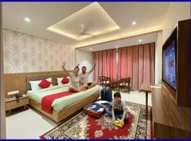 SEA VIEW from rooftop - SWIMMING POOL HOTEL - CAFE - SPA - HOTEL #N #RBPURI - Near Sea Beach and Shree Jagannath Temple - wifi - Parking - BEST HOTEL IN PURI -