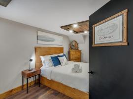 auxportesdesMilleIles，位于拉瓦尔的酒店