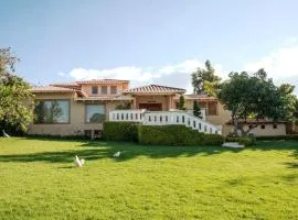 BUHO Luxury Guayllabamba Home BBQ Jacuzzi Pool