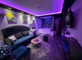 Apartman S&V 3 Istocno Sarajevo Lukavica sa Jacuzzi Lux Spa Hilandarska Centar，位于卢卡维卡的酒店