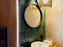 Boutique Hotel Pui de Urs Fundata，位于Ciocanu的酒店