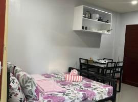 Maple Leaf Residences - Unit 2，位于Southern Davao的酒店